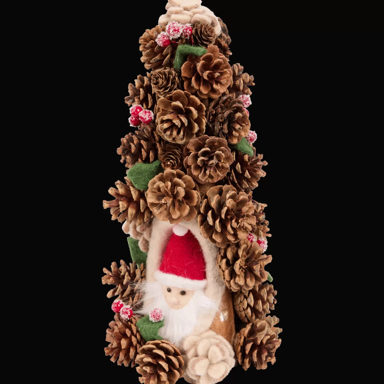 Action Dennenappeldecoratie met viltfiguur